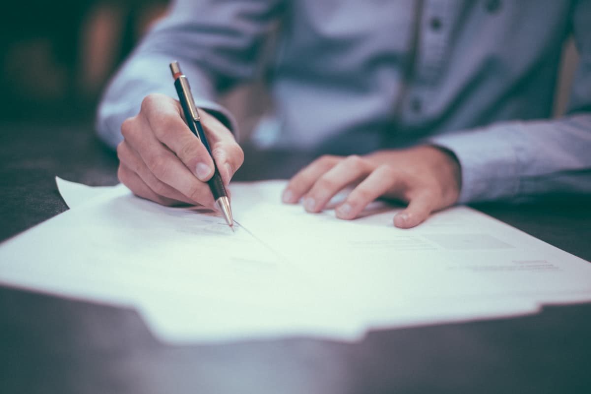 Top 10 des Arnaques de Courtiers en Assurance en 2025